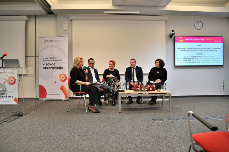 Panel rasprava na temu „Je li digitalna transformacija unaprijedila kvalitetu i konkurentnost studijskih programa ili nam ključni iskoraci tek predstoje?"